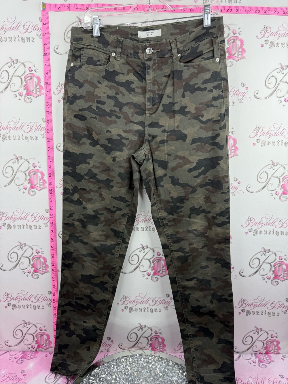 DYNDNM Kate pants Skinny Camo Jeans in Olive camouflage